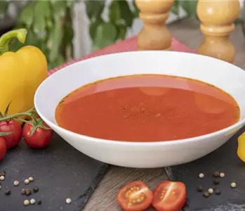 Aromatische Tomatensuppe mit Paprika