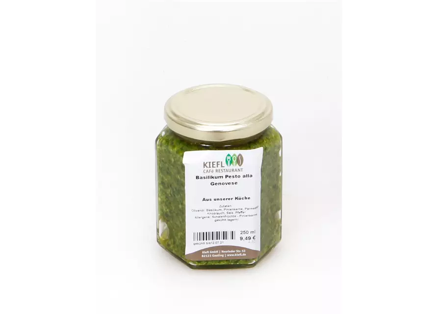 Hausgemachtes Basilikum Pesto